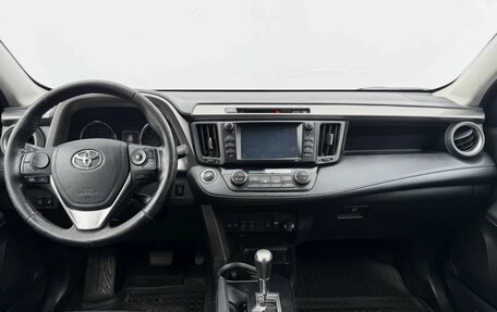 Toyota RAV4, 2017 год, 1 937 000 рублей, 9 фотография