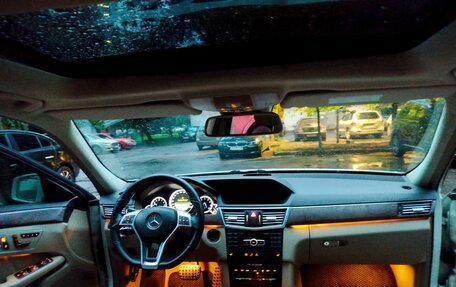 Mercedes-Benz E-Класс, 2011 год, 1 500 000 рублей, 10 фотография