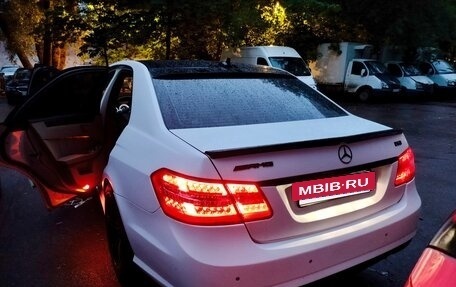 Mercedes-Benz E-Класс, 2011 год, 1 500 000 рублей, 7 фотография