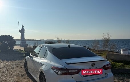 Toyota Camry, 2021 год, 3 450 000 рублей, 6 фотография