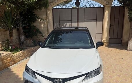 Toyota Camry, 2021 год, 3 450 000 рублей, 31 фотография