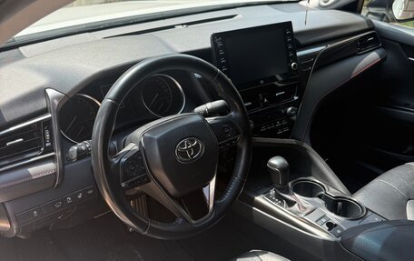 Toyota Camry, 2021 год, 3 450 000 рублей, 33 фотография