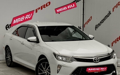 Toyota Camry, 2017 год, 2 315 000 рублей, 3 фотография