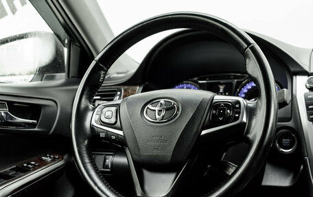 Toyota Camry, 2017 год, 2 315 000 рублей, 15 фотография
