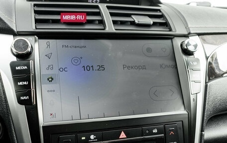 Toyota Camry, 2017 год, 2 315 000 рублей, 20 фотография