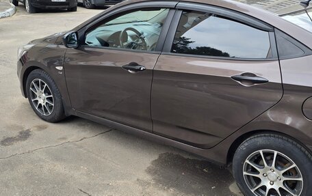 Hyundai Solaris II рестайлинг, 2015 год, 1 000 000 рублей, 7 фотография