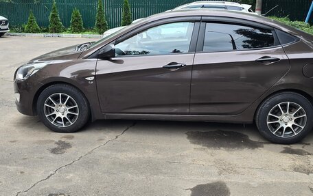 Hyundai Solaris II рестайлинг, 2015 год, 1 000 000 рублей, 6 фотография