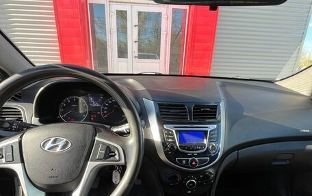 Hyundai Solaris II рестайлинг, 2014 год, 790 000 рублей, 10 фотография