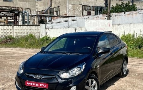 Hyundai Solaris II рестайлинг, 2012 год, 750 000 рублей, 1 фотография