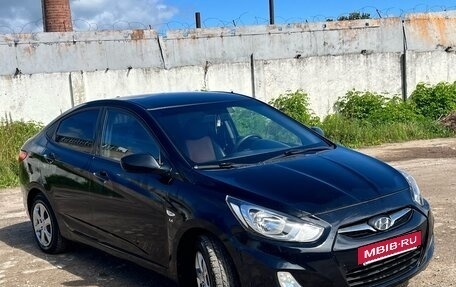 Hyundai Solaris II рестайлинг, 2012 год, 750 000 рублей, 2 фотография
