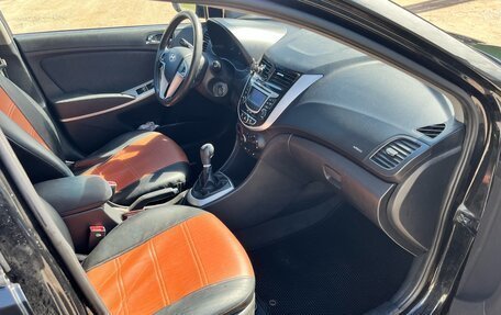 Hyundai Solaris II рестайлинг, 2012 год, 750 000 рублей, 13 фотография