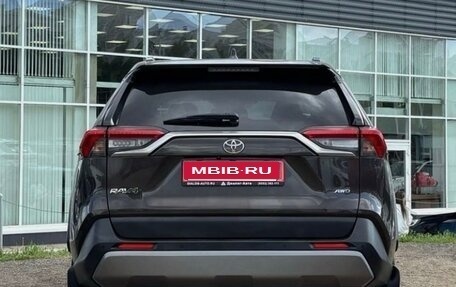 Toyota RAV4, 2020 год, 2 800 000 рублей, 5 фотография