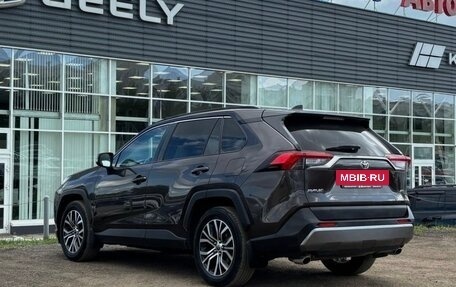 Toyota RAV4, 2020 год, 2 800 000 рублей, 6 фотография