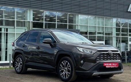 Toyota RAV4, 2020 год, 2 800 000 рублей, 3 фотография