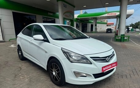 Hyundai Solaris II рестайлинг, 2015 год, 865 000 рублей, 4 фотография
