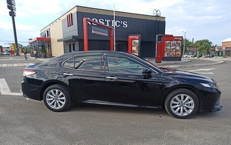Toyota Camry, 2019 год, 2 290 000 рублей, 4 фотография