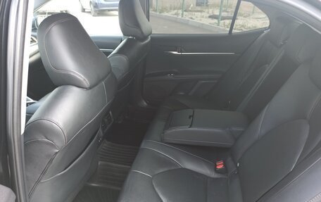 Toyota Camry, 2019 год, 2 290 000 рублей, 11 фотография