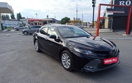 Toyota Camry, 2019 год, 2 290 000 рублей, 3 фотография