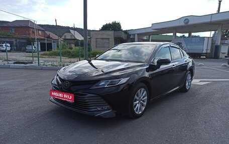 Toyota Camry, 2019 год, 2 290 000 рублей, 2 фотография