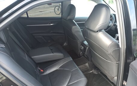 Toyota Camry, 2019 год, 2 290 000 рублей, 13 фотография