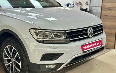 Volkswagen Tiguan II, 2019 год, 2 720 000 рублей, 2 фотография