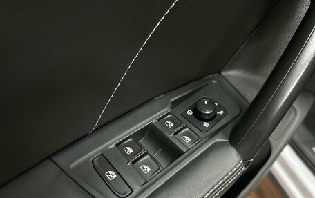 Volkswagen Tiguan II, 2019 год, 2 720 000 рублей, 26 фотография