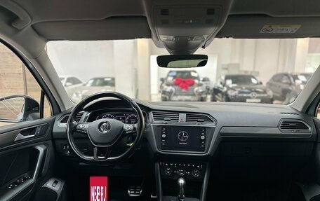 Volkswagen Tiguan II, 2019 год, 2 720 000 рублей, 19 фотография