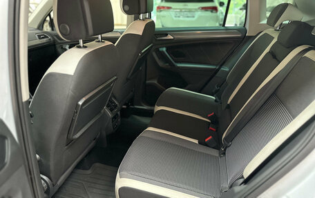 Volkswagen Tiguan II, 2019 год, 2 720 000 рублей, 36 фотография