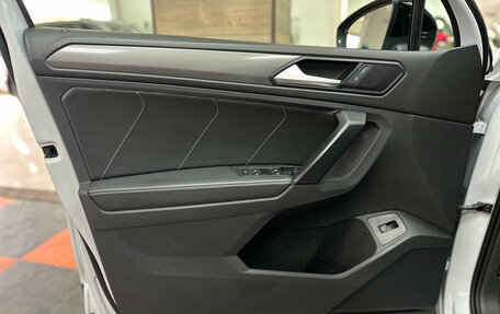 Volkswagen Tiguan II, 2019 год, 2 720 000 рублей, 37 фотография