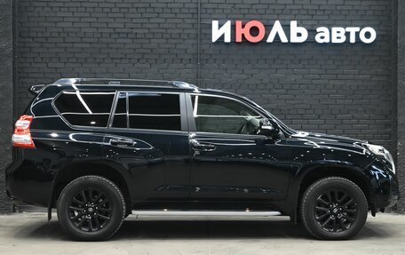 Toyota Land Cruiser Prado 150 рестайлинг 2, 2017 год, 4 350 000 рублей, 9 фотография