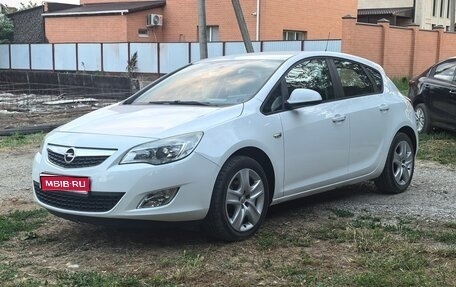 Opel Astra J, 2012 год, 980 000 рублей, 1 фотография