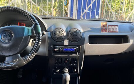 Renault Logan I, 2010 год, 225 000 рублей, 2 фотография