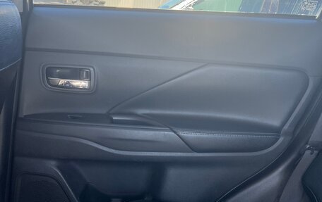 Mitsubishi Outlander III рестайлинг 3, 2012 год, 1 550 000 рублей, 10 фотография
