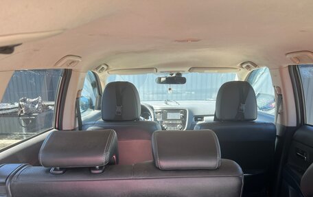 Mitsubishi Outlander III рестайлинг 3, 2012 год, 1 550 000 рублей, 13 фотография