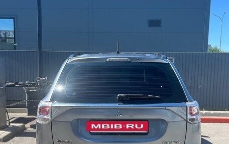 Mitsubishi Outlander III рестайлинг 3, 2012 год, 1 550 000 рублей, 17 фотография