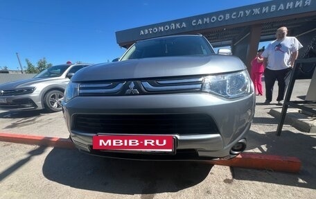 Mitsubishi Outlander III рестайлинг 3, 2012 год, 1 550 000 рублей, 15 фотография