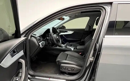 Audi A4, 2023 год, 2 380 000 рублей, 10 фотография