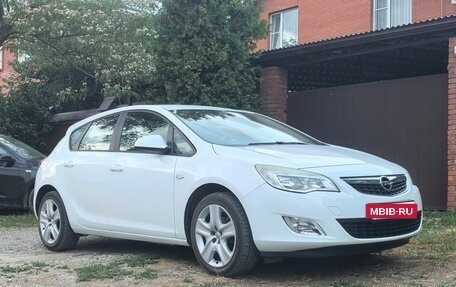 Opel Astra J, 2012 год, 980 000 рублей, 3 фотография