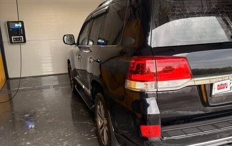 Toyota Land Cruiser 200, 2015 год, 4 300 000 рублей, 2 фотография
