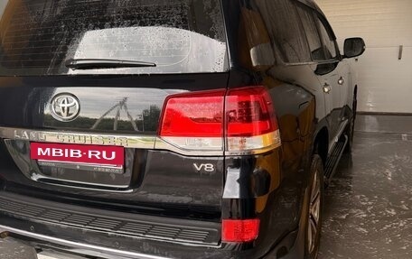 Toyota Land Cruiser 200, 2015 год, 4 300 000 рублей, 3 фотография