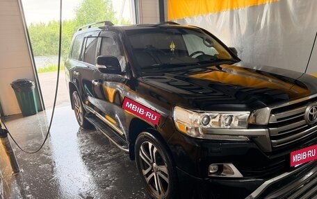 Toyota Land Cruiser 200, 2015 год, 4 300 000 рублей, 4 фотография