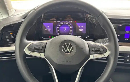 Volkswagen Golf VIII, 2021 год, 1 900 000 рублей, 10 фотография