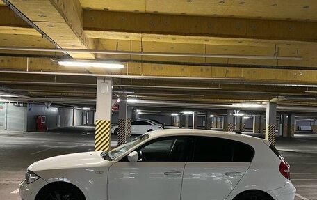 BMW 1 серия, 2011 год, 950 000 рублей, 1 фотография