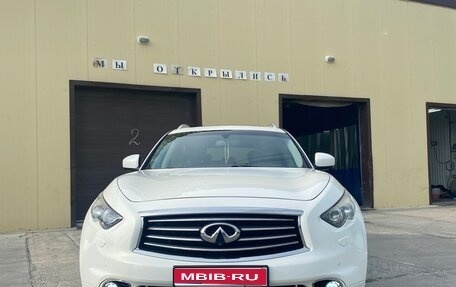 Infiniti FX II, 2012 год, 2 100 000 рублей, 1 фотография