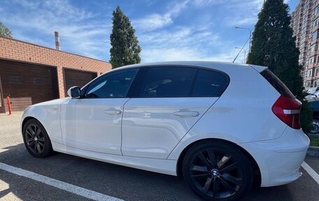 BMW 1 серия, 2011 год, 950 000 рублей, 9 фотография