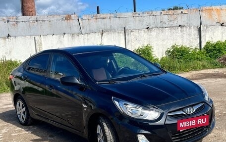 Hyundai Solaris II рестайлинг, 2012 год, 750 000 рублей, 2 фотография