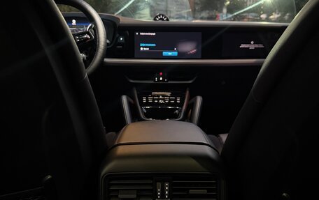 Porsche Cayenne III, 2024 год, 14 200 000 рублей, 14 фотография