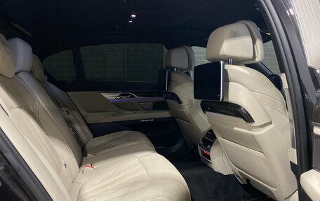 BMW 7 серия, 2016 год, 3 449 000 рублей, 11 фотография