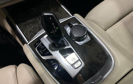 BMW 7 серия, 2016 год, 3 449 000 рублей, 14 фотография