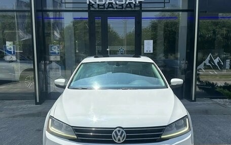 Volkswagen Jetta VI, 2017 год, 999 000 рублей, 2 фотография
